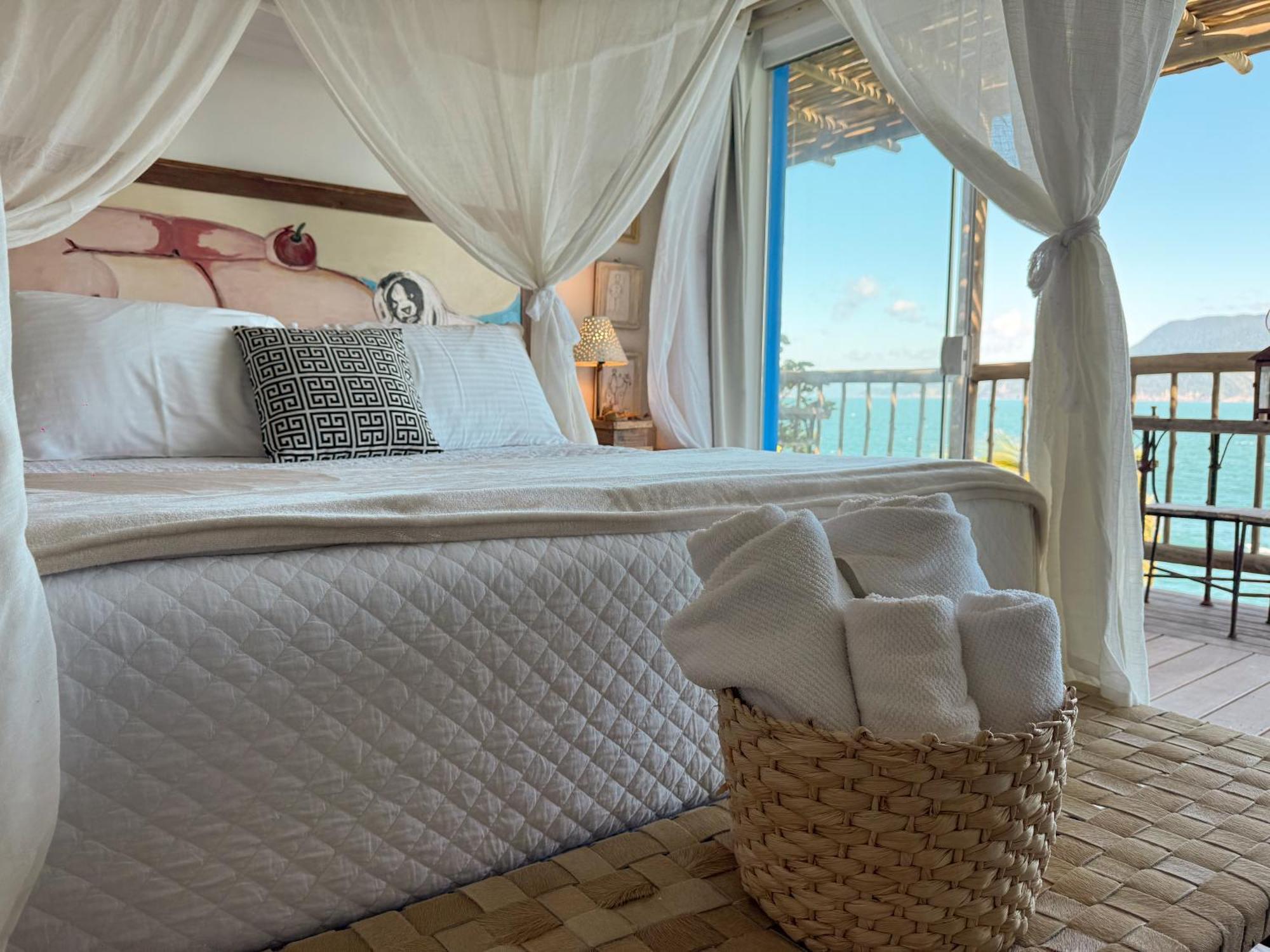 Vilatoro Guest House Ilhabela Kültér fotó